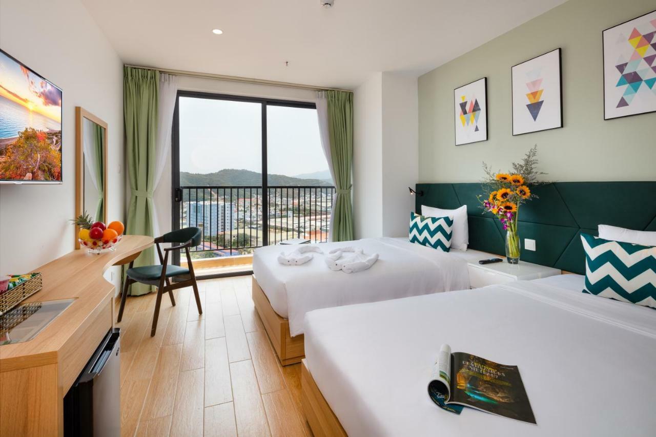 Crown Hotel Нячанг Экстерьер фото