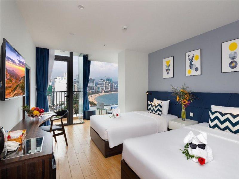 Crown Hotel Нячанг Экстерьер фото