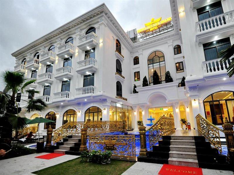 Crown Hotel Нячанг Экстерьер фото